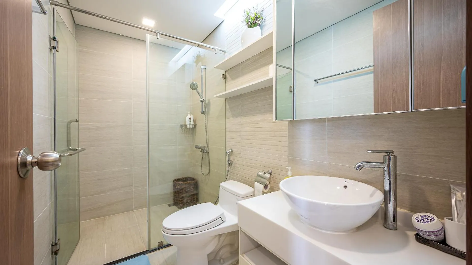Vinhomes Central Park Ho Chi Minh City 0*,