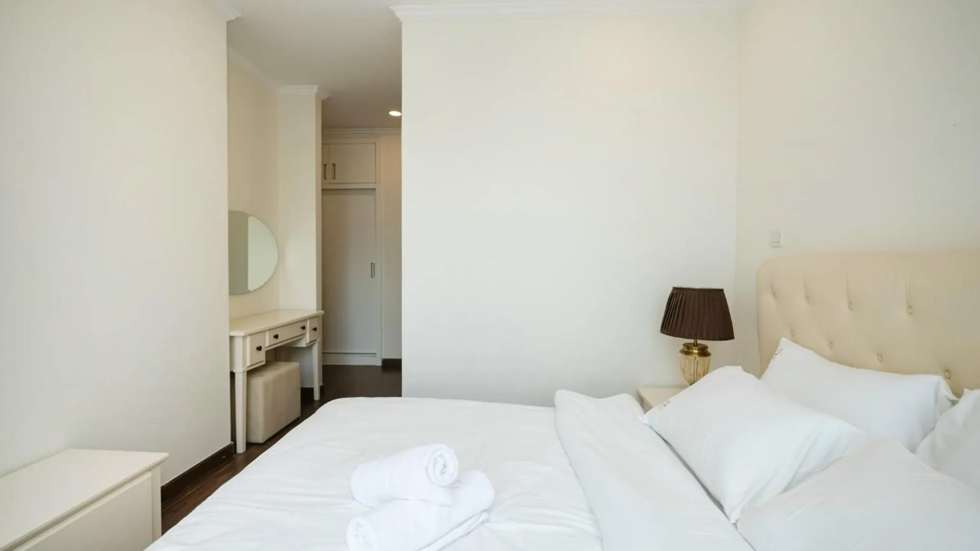 Vinhomes Central Park Ho Chi Minh City 0*,